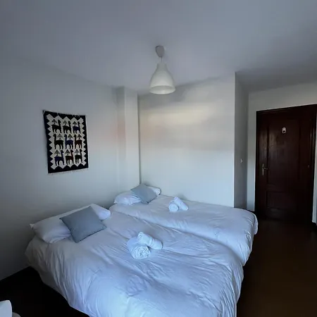 Faro De * Ajo